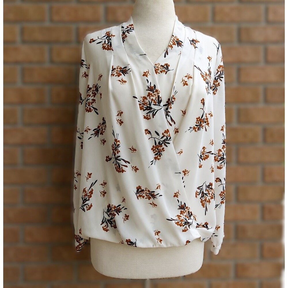 Ann Taylor Factory White Floral Surplice Blouse - Size MP